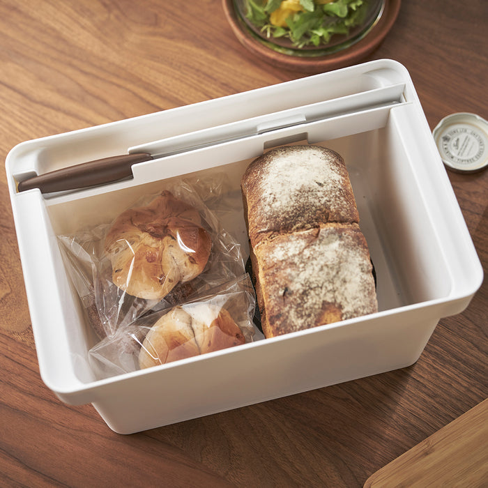 Yamazaki Tower Broodtrommel met Messenhouder