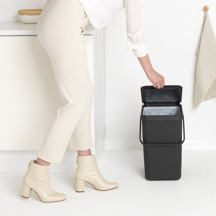 Brabantia Sort & Go Afvalemmer 25 L - Donkergrijs