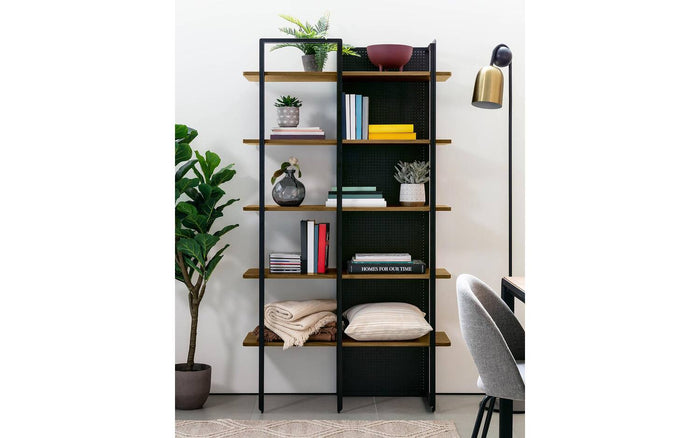 Kave Home - Nadyria plank in notenhoutfineer en staal met zwarte