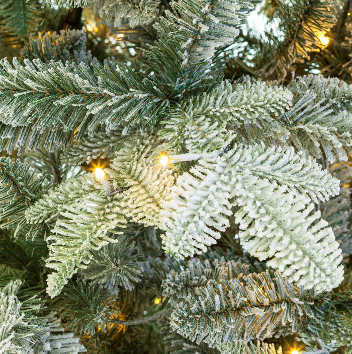 Kerstboom Excellent Trees® LED Otta 150 cm met 190 lampjes