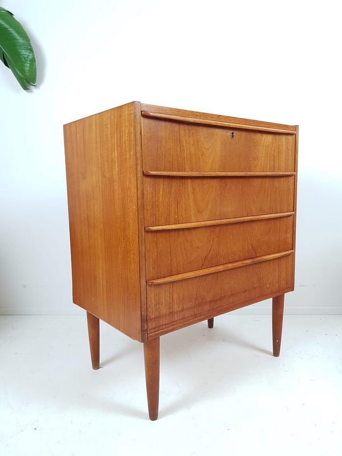 Reliving Vintage Deens Ladekastje Teak Kastje 4 Lades