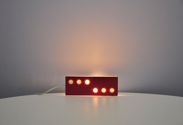 Reliving Paarse Space Age Wandlamp