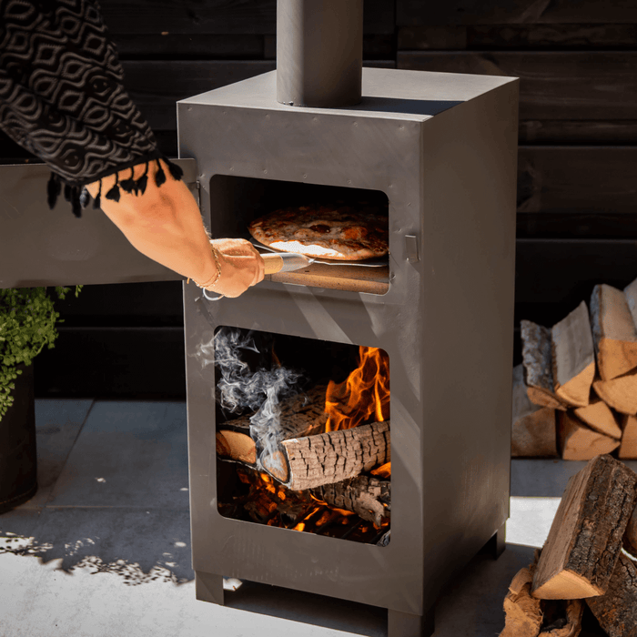 Esschert Design Terraskachel met pizzaoven zwart