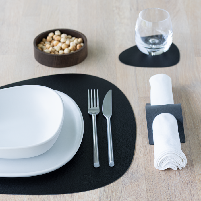 LIND DNA Serene Placemat Curve L - Zwart