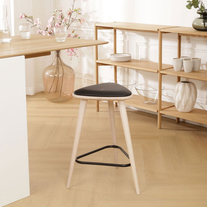 Fameg Finn houten barkruk whitewash met zitkussen - 63 cm