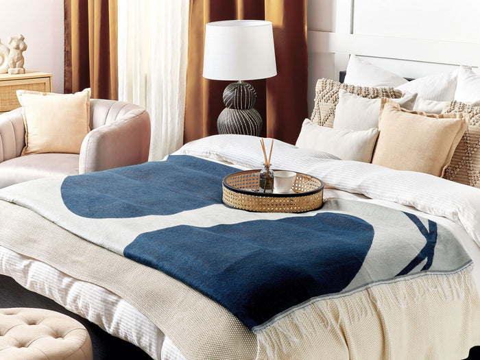 Beliani - HAPREK - Plaid - Wit - 130 x 170 cm - Polyester