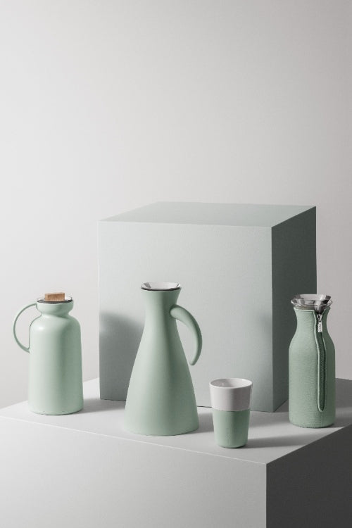 Eva Solo - Koelkast Karaf met Hoes, 1 L, Sage Groen - Eva Solo