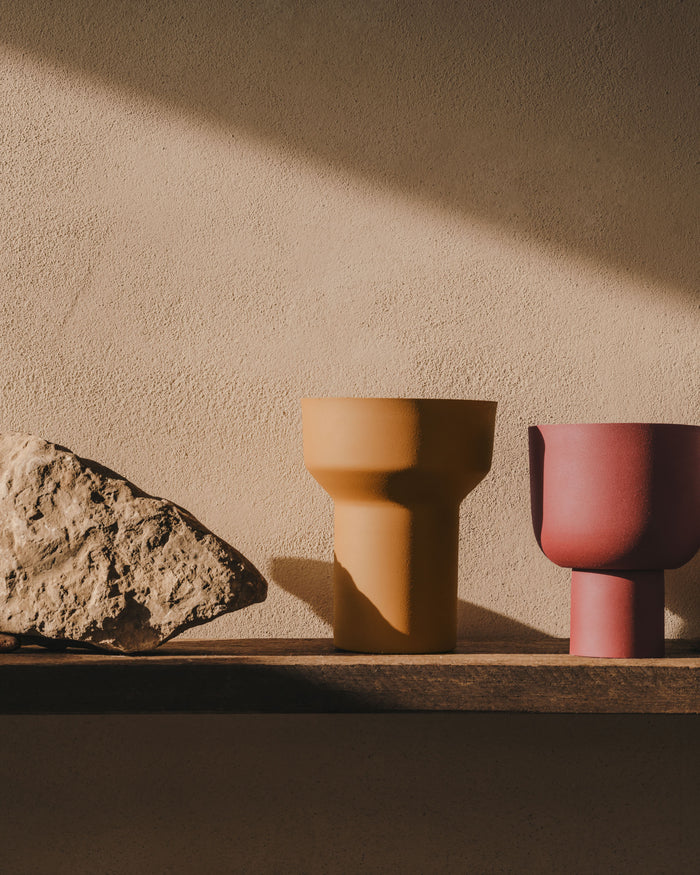 Kave Home - Metalen vaas Hilari terracotta 21,5 cm