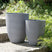 Beliani - CROTON - Bloempot set van 2 - Lichtgrijs - 43 cm - Stenenmix