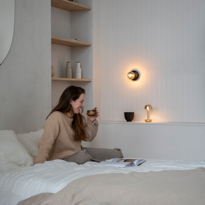 Humble Bee Wandlamp Draadloos - Black Smoked