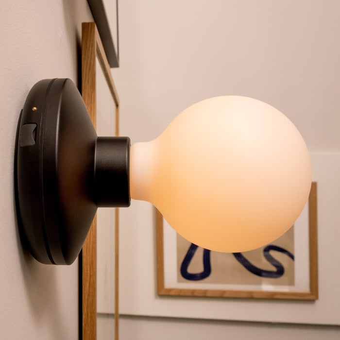 Humble Bee Wandlamp Draadloos - Black Frosted