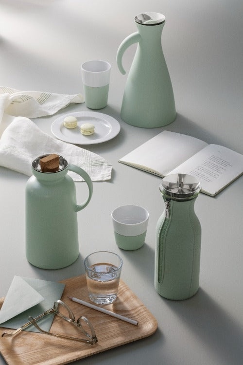 Eva Solo - Koelkast Karaf met Hoes, 1 L, Sage Groen - Eva Solo