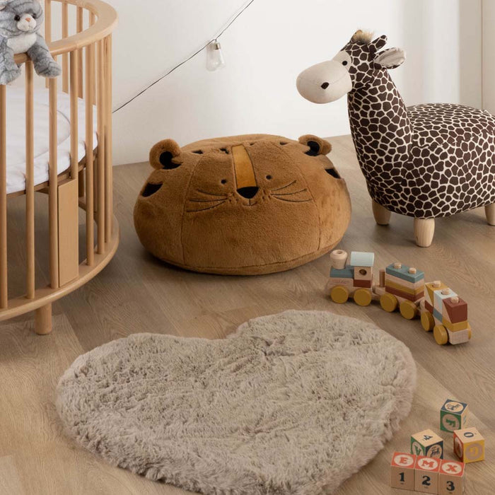 Tapeso Kindervloerkleed hartje - Fluffy taupe - 70x80 cm