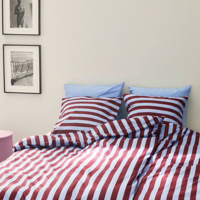 HAY Été Kussensloop 60 x 63 cm - Bordeaux / Sky Blue