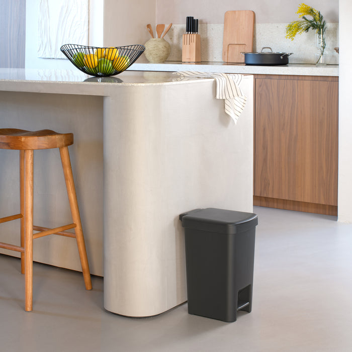 Brabantia StepUp Pedaalemmer - 16 L - Dark Grey
