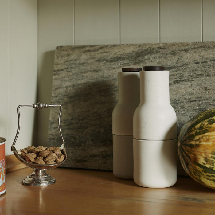 Audo Copenhagen Bottle Grinder peper- en zoutmolen keramiek Sand