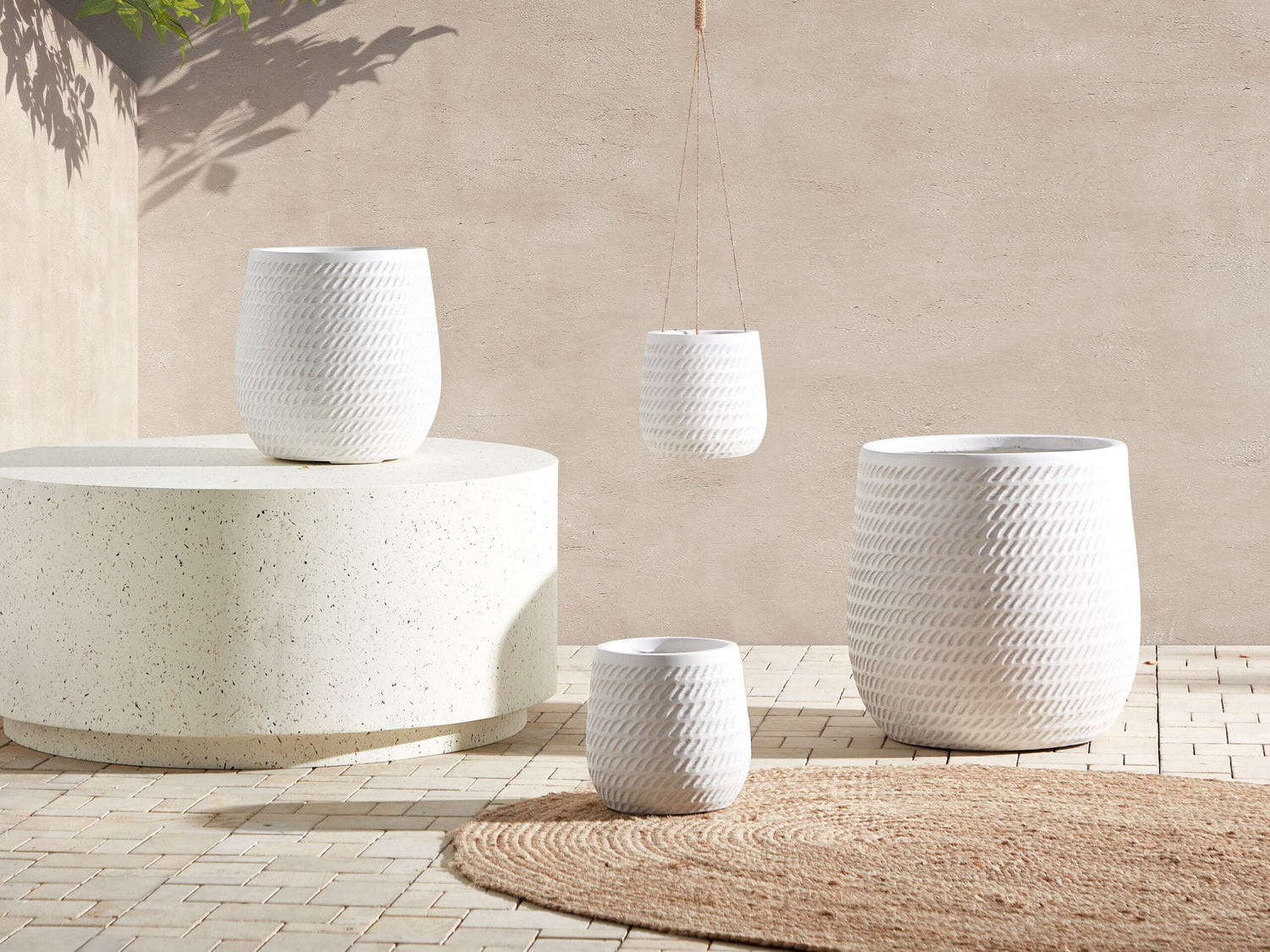 Beliani - LIVADIA - Bloempot - Off-white - 20 cm - Vezelklei