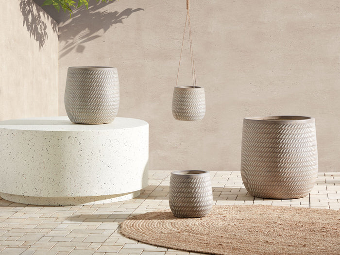 Beliani - LIVADIA - Bloempot - Taupe - 27 cm - Vezelklei