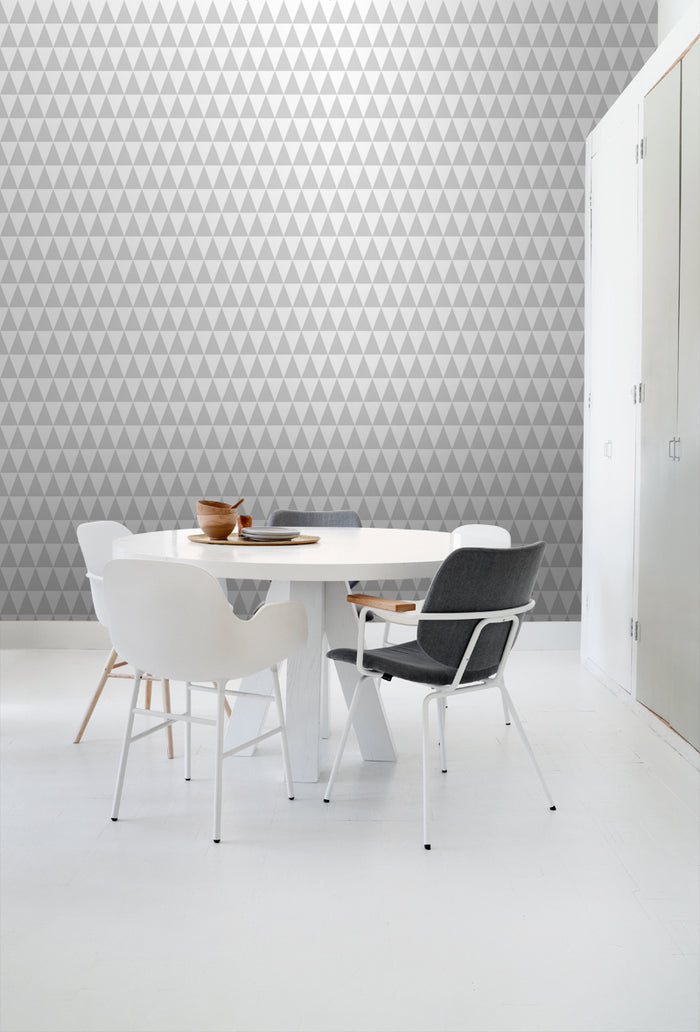 ESTAhome behang grafisch geometrische driehoeken licht warm grijs en m