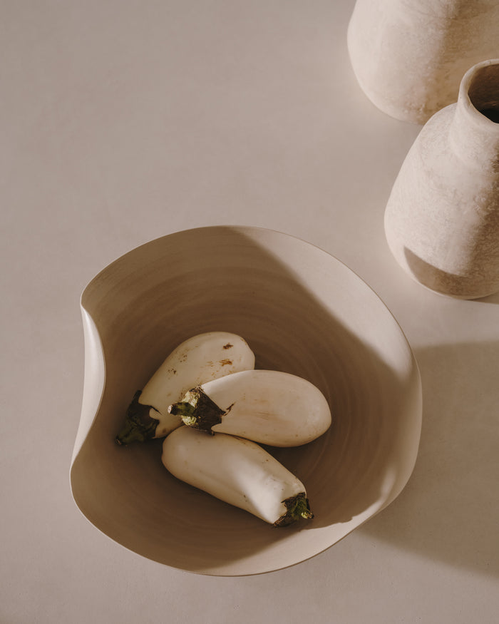 Kave Home - Beige keramische Macaire-tafelschaal Ø 37 x 34 cm