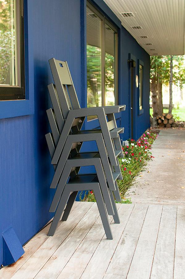 Loll Designs Alfresco tuinstoel solid back Black