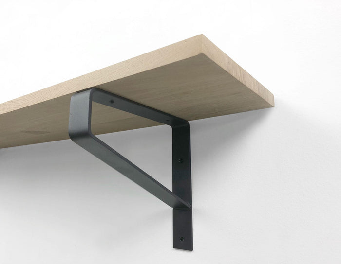 Woodbrothers Eiken 18mm wandplank recht 60cm op 30cm diepe dragers