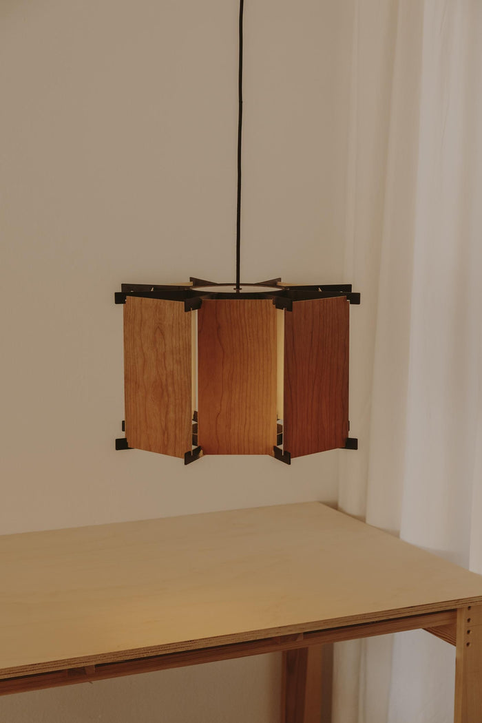 Marset MVV hanglamp Ø45 cherry wood
