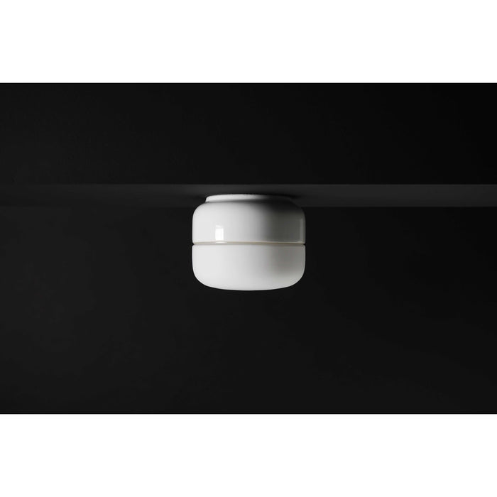 Ifö Electric Ohm 140|115 plafond-en wandlamp LED porselein IP44 Zwart