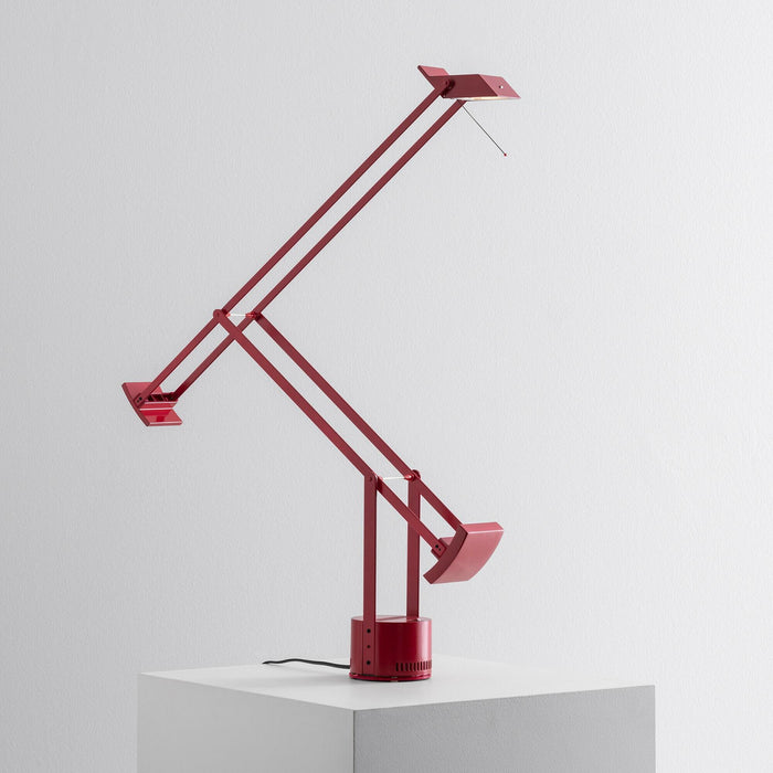 Tizio bureaulamp retrofit rood