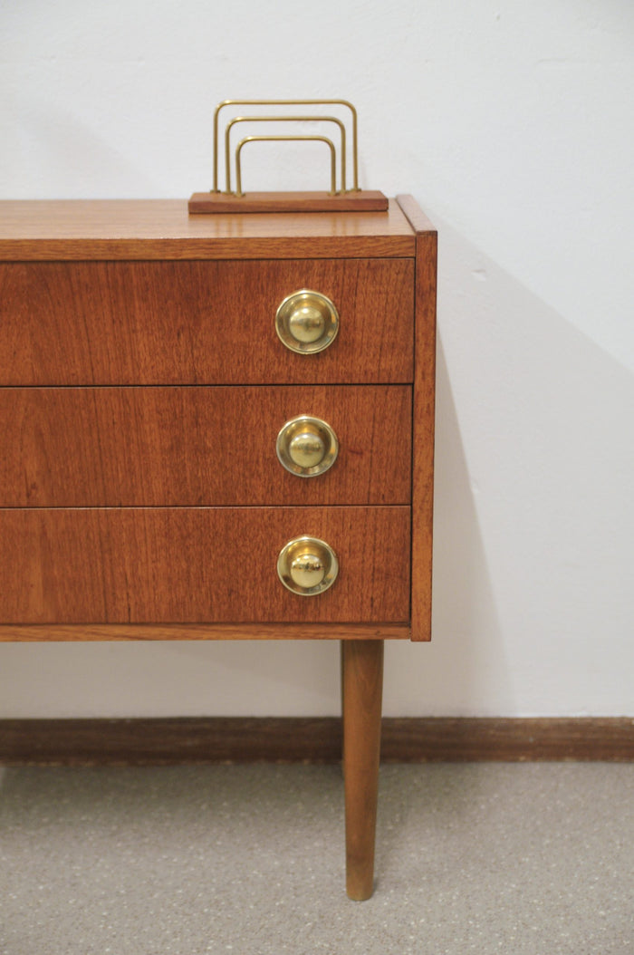 Reliving Deense Ladekast Gouden Handgrepen |Commode