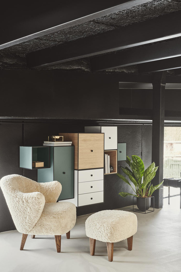 Audo Copenhagen Ingeborg voetenbank donker eiken Sheepskin Honey