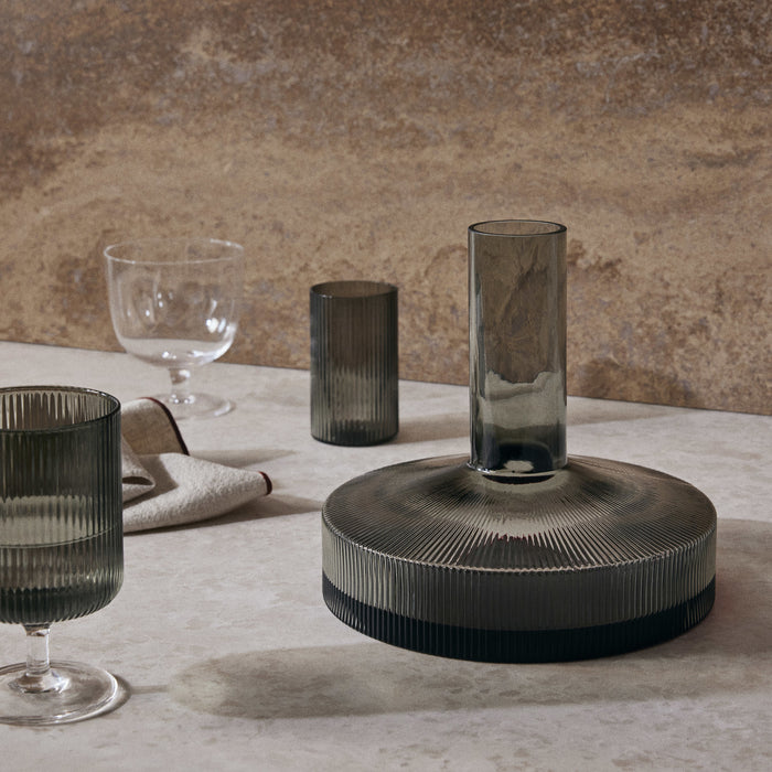 Ferm Living Ripple Decanteerkaraf - Smoked Grey