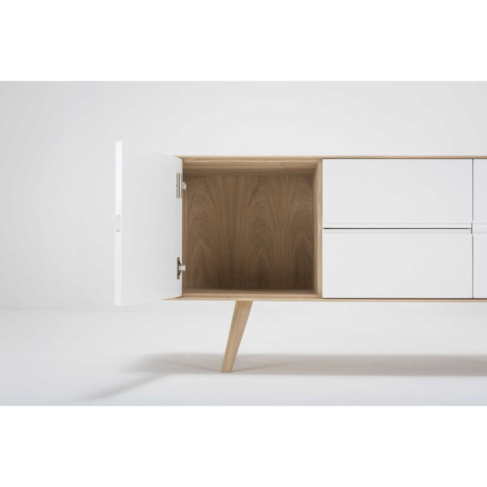 98507835-6387-4f2c-a2a3-2f8212dc061e-afbeelding6.jpg (7628504) 