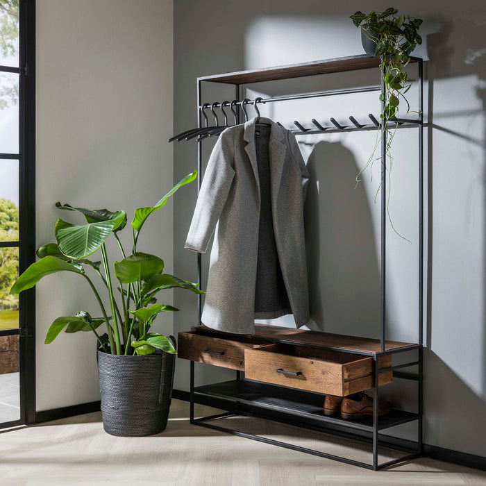 by fonQ  Nino Garderoberek - 9 haken