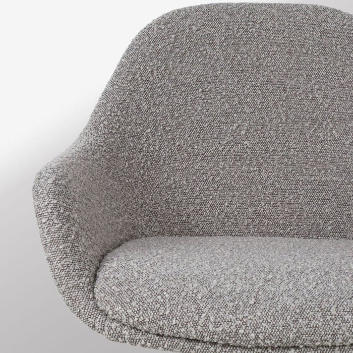 Nolon Nena-Mae Eetkamerstoel Bouclé Taupe - Armleuning - Walnoot