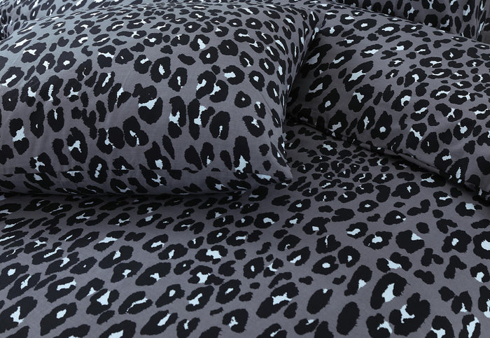 Day Dream Panter dekbedovertrek 200x200|220 cm grijs