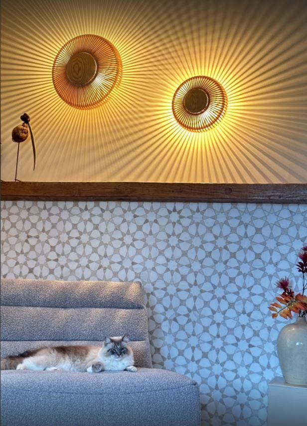 Umage Clava Up Wood wandlamp medium Ø35 donker eiken