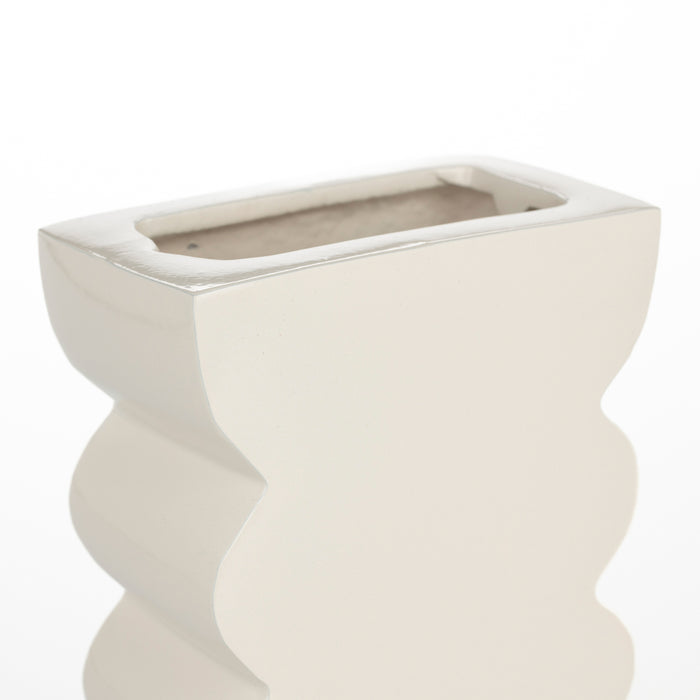 321757-x03-202312121622-C.jpg (7703584) 