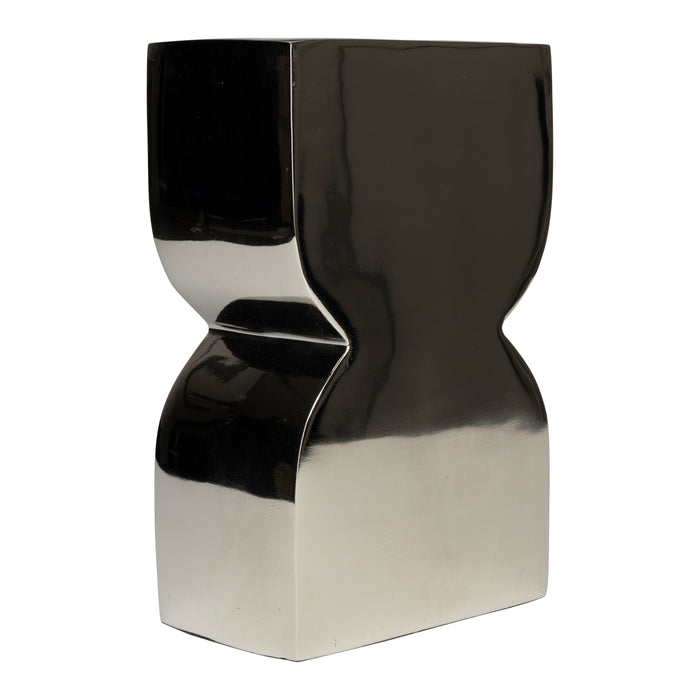 321762-x06-202312121622-C.jpg (7703618) 