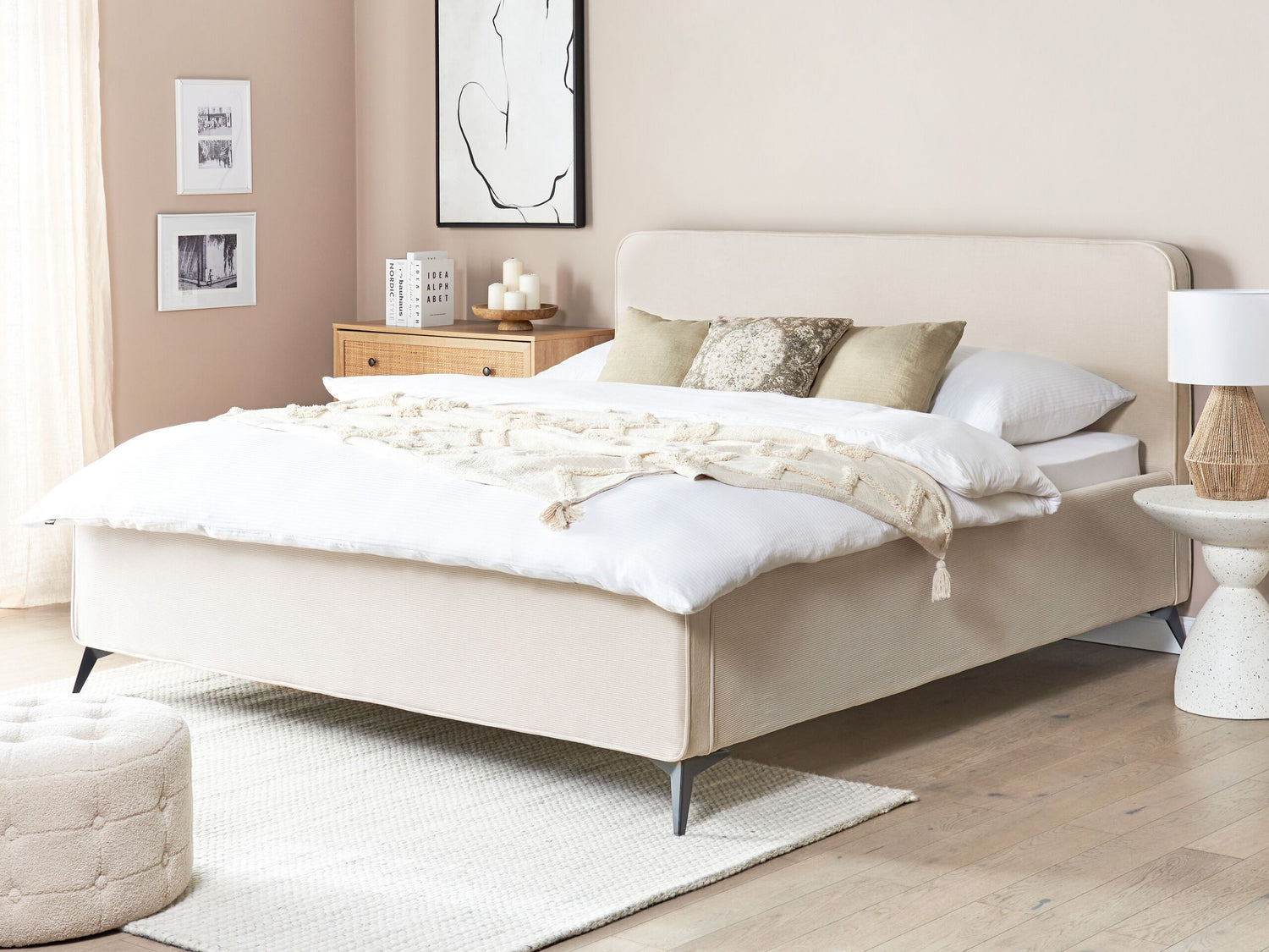 Beliani-VALOGNES-Tweepersoonsbed-Lichtbeige-180 x 200 cm-Corduroy
