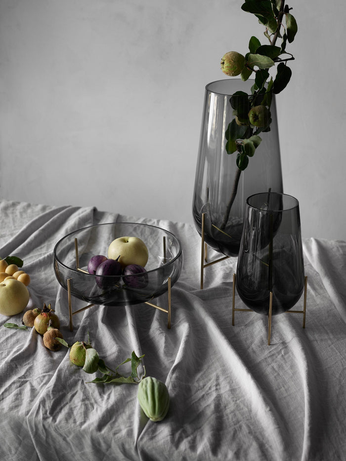 Audo Copenhagen Échasse fruitschaal large Ø29,5 Smoke | Brushed Brass
