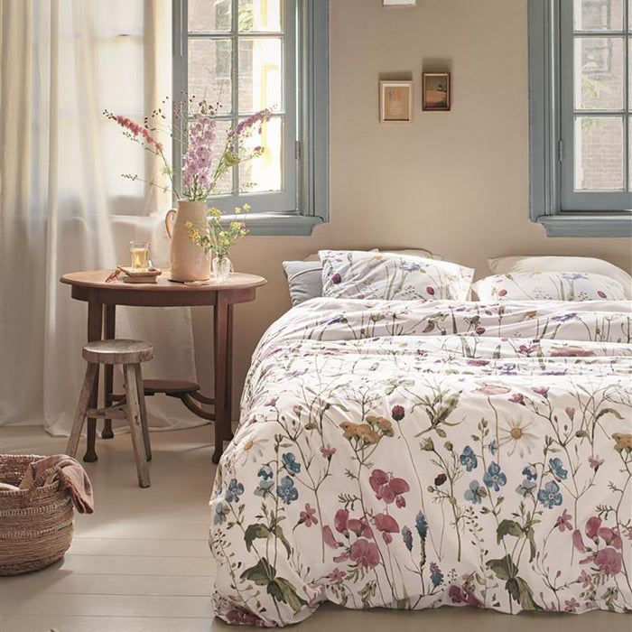 Ariadne At Home Bloom Dekbedovertrek 200 x 200/220 cm - Wit