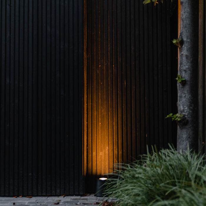 QAZQA Moderne tuinspot zwart rond IP65 AR111 - Lennard