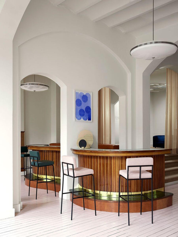 FÉST Monday barkruk 80 zwart Sydney 22 beige