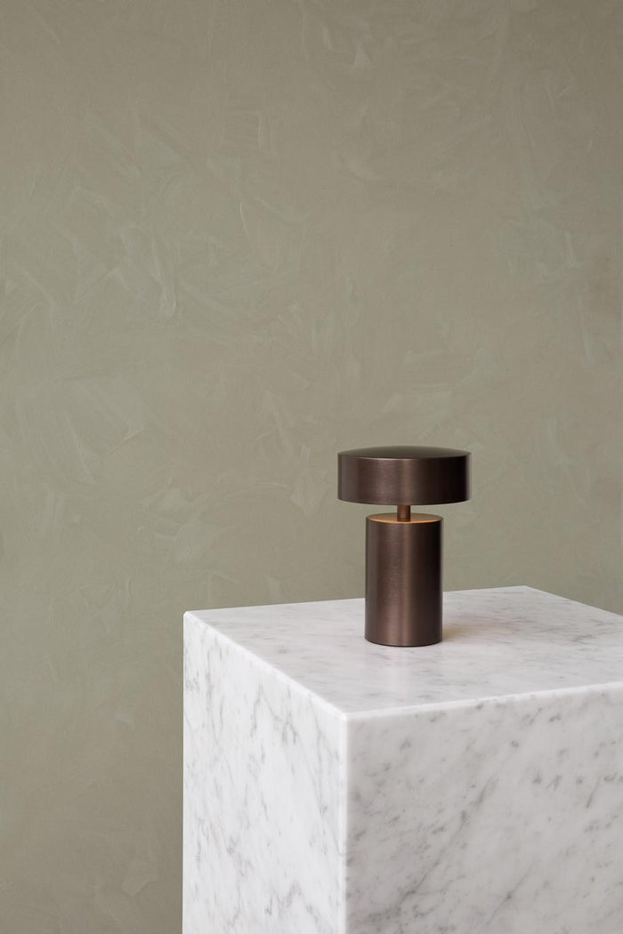 Audo Copenhagen Column tafellamp LED oplaadbaar brons