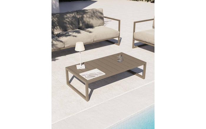 Kave Home - Comova salontafel voor buiten in groen aluminium 60 x 114