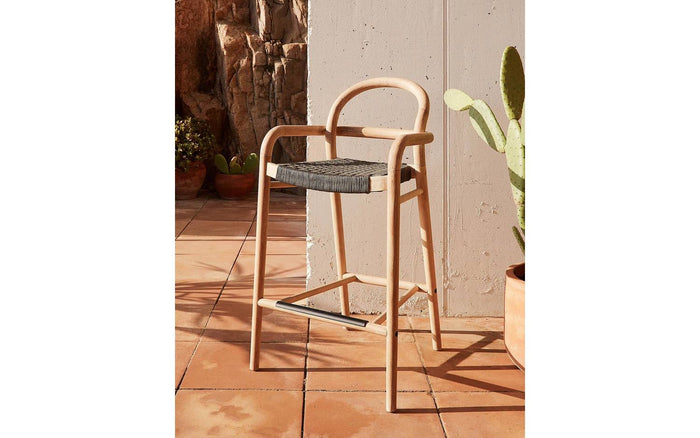 Kave Home - Sheryl kruk in massief eucalyptus hout en groen touw