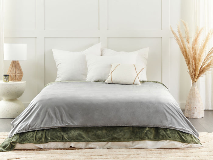 Beliani-RHEA-Verzwaringsdeken hoes-Grijs-135 x 200 cm-Polyester