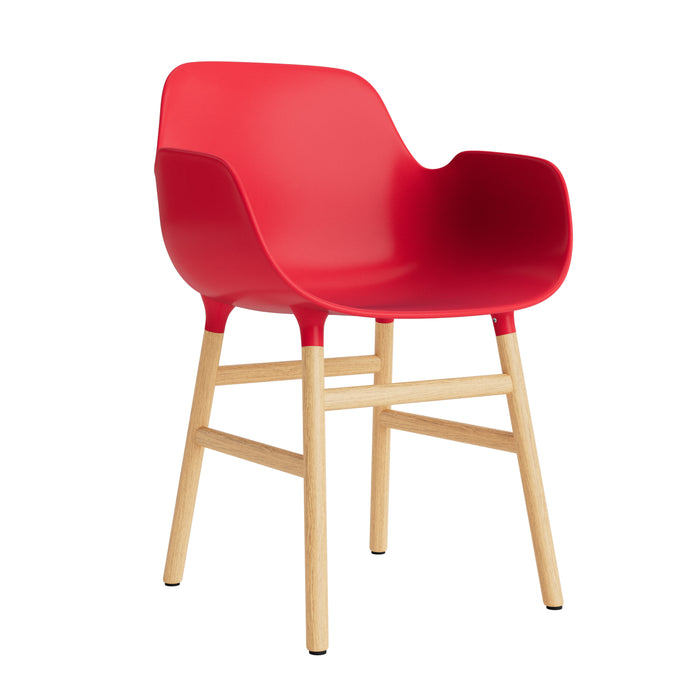 Normann Copenhagen Form Stoel met Armleuning - Eiken - Bright Red