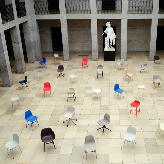 Normann Copenhagen Form Stoel - Staal - Bright Blue